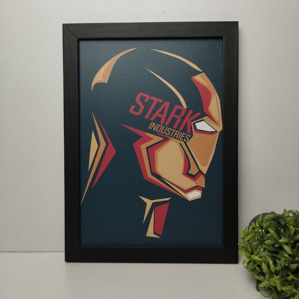 Quadro Decorativo com Moldura Homem de Ferro uma decoração elegante com este objeto para quarto sala