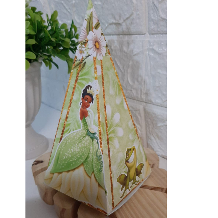 Kit caixas  princesa Tiana - princesa e o sapo-lembrancinha caixinha para festa de aniversário personalizada milk, sushi, Pirâmide, maleta, bolsinha ou bis duplo