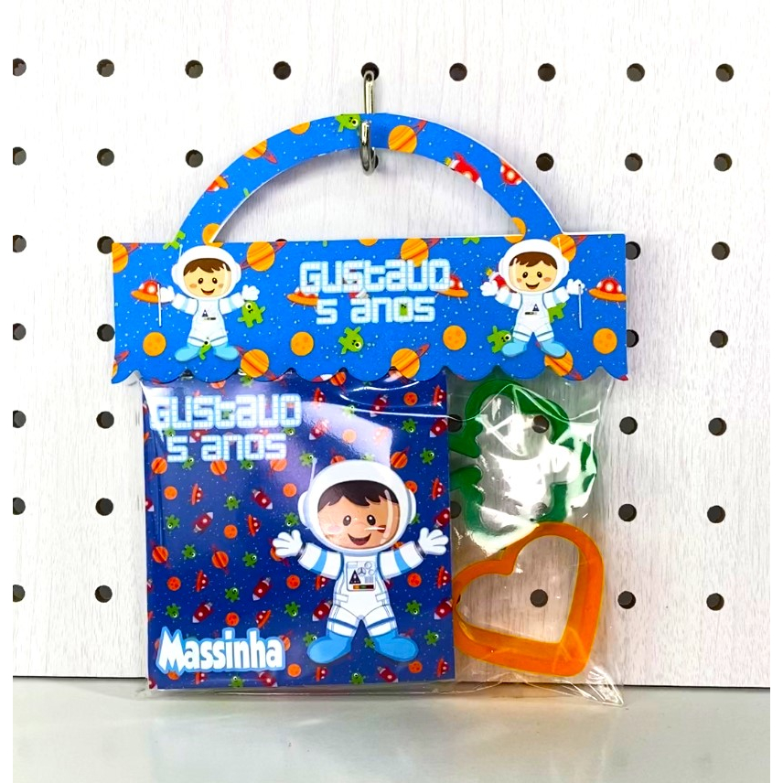 Kit Massinha com Cortador Lembrancinha Personalizada Astronauta