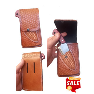 capinha para celular em couro com faca skinner lamina de aço carbono e cabo de madeira