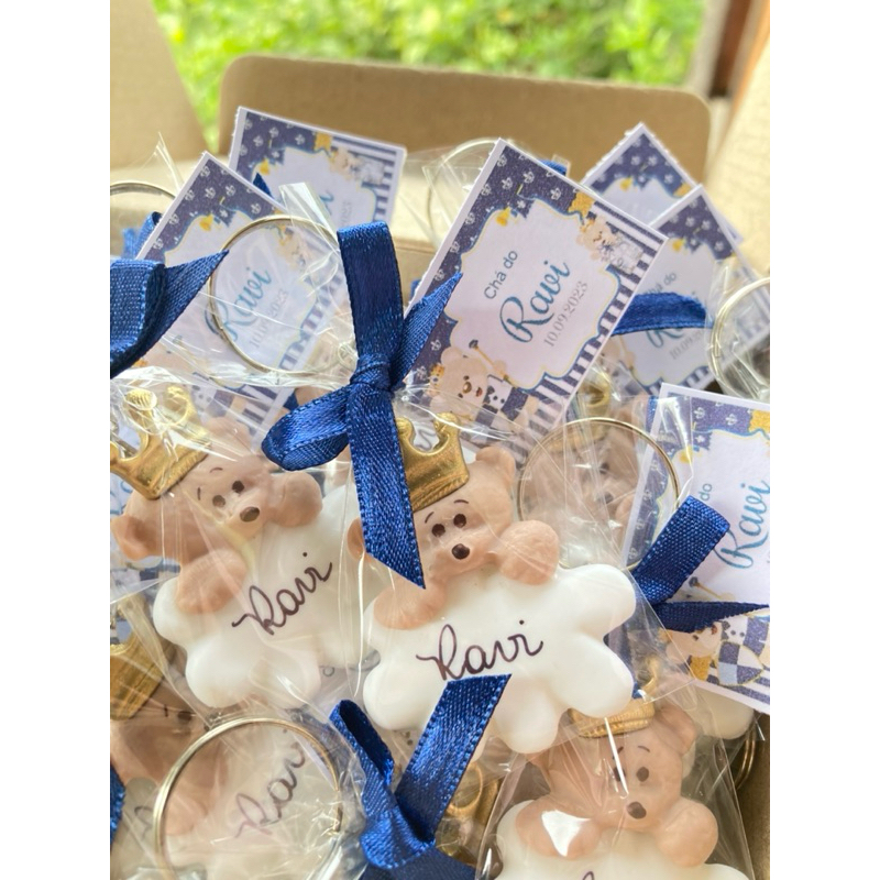 20 Chaveiros Ursinho Realeza ( biscuit) em Oferta na Shopee