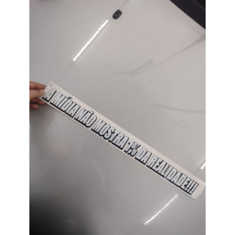 Adesivo frase a mídia não mostra 1% da realidade 50x5 duas cores caminhão em Oferta na Shopee