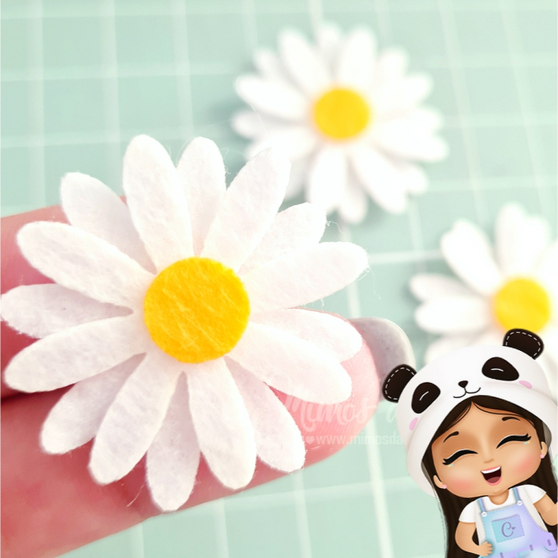 recorte Flor Margarida em Feltro 3cm dupla 🌼 Achadinhos Artesanato, Laços, Scrapbook, Painéis
