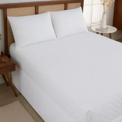 Capa Protetor de Colchão Casal Padrão Impermeável Matelado Box Cor Branco- oferta