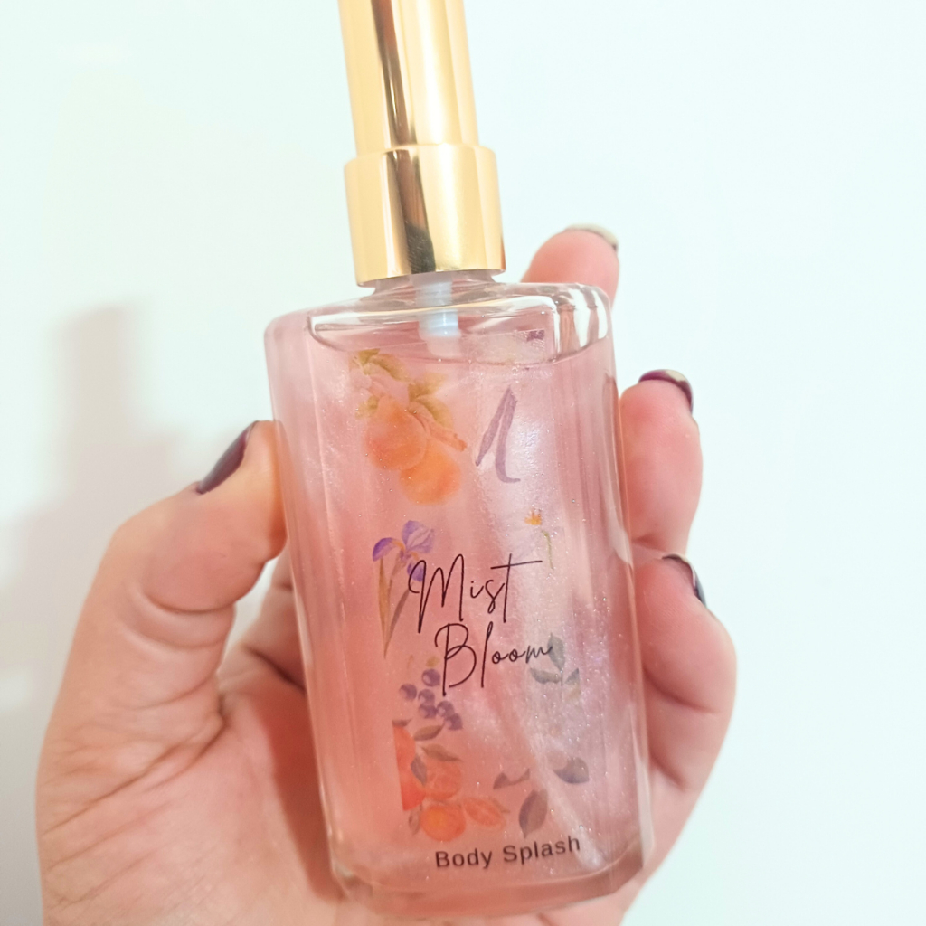 Perfume Corporal Mist Bloom - Body Splash Feminino Iluminador com Glitter Floral Frutal doce Kluskandeia