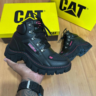 Bota Caterpillar Feminina Original Preta Rosa Couro Legítimo, Conforto e Sola Tratorada Antiderrapante em Oferta na Shopee