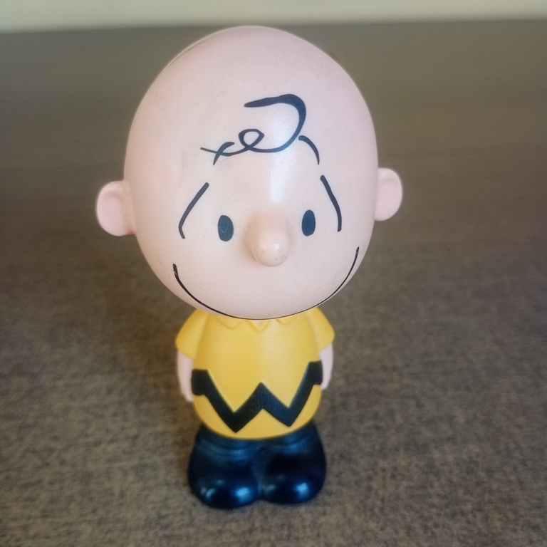 Boneco Charlie Brown Snoopy Coleção Peanuts McDonald's (2015)