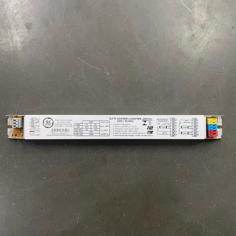 Reator Eletrônico Digital SL2 T5 1x54 /58w e 2x54 /58w 220w 50-60Hz GE Para Uma ou Duas Lâmpadas Fluorescentes