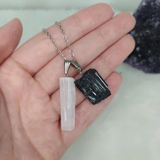 Colar Turmalina Negra e Selenita Branca Proteção Energética em Oferta na Shopee