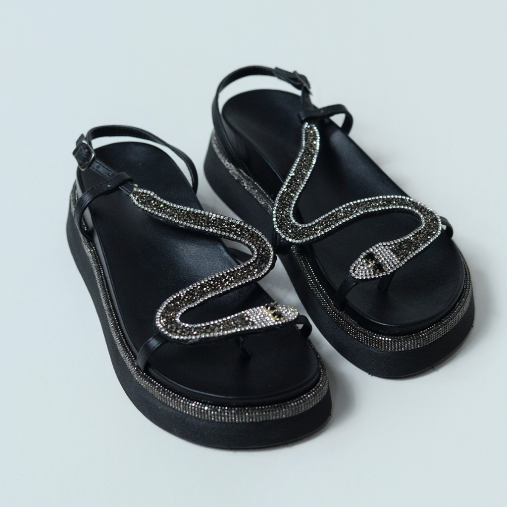Papete Feminina MARI Plataforma com Design de Cobra e Brilho - Sandália Preta Slingback Confortável com Strass Novidade