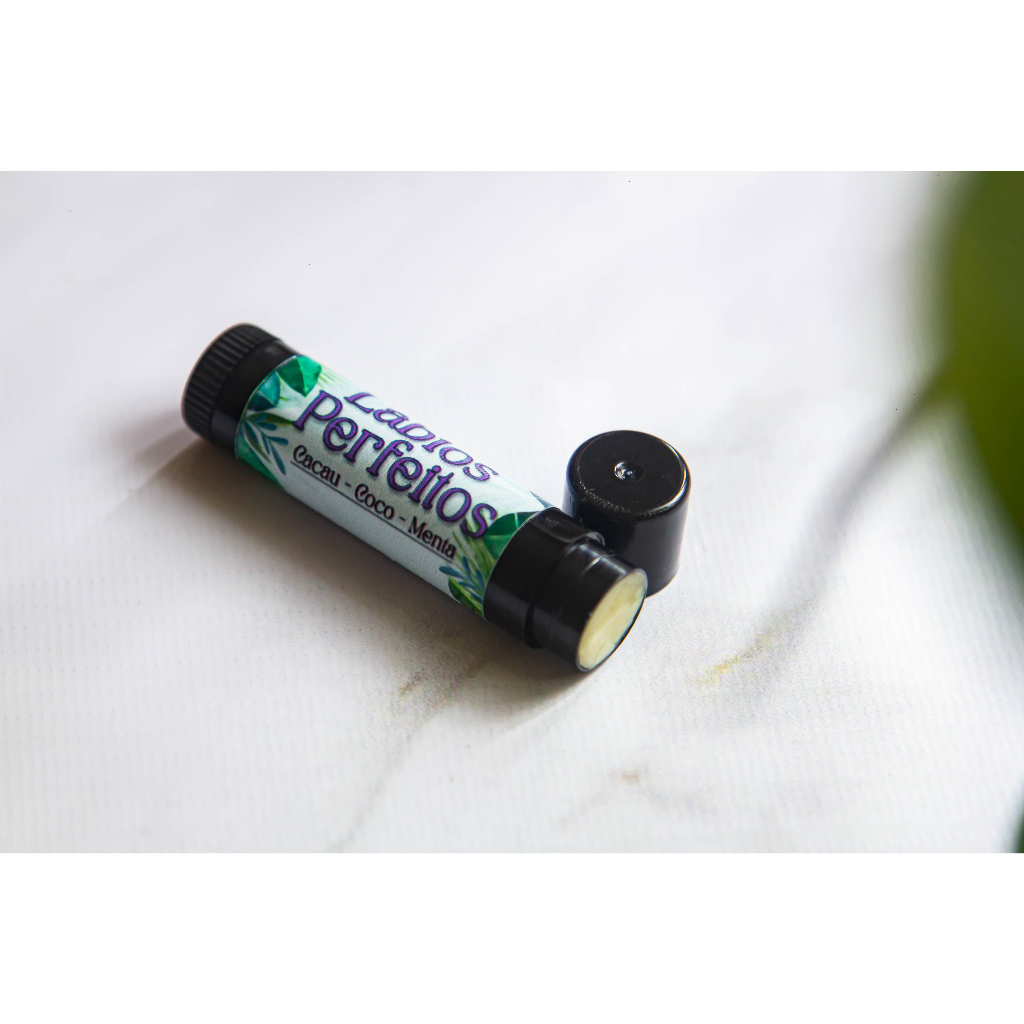 LIP BALM LÁBIOS PERFEITOS- NATURAL E VEGANO LABIOS MACIOS E SUPER HIDRATADO - NÃO PIGMENTO OS LÁBIOS