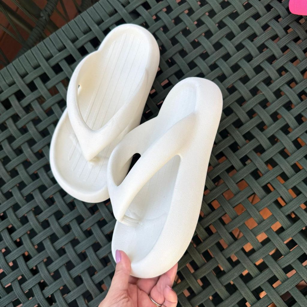 Chinelo Feminino Cloud Nuvem Flip Flop Sandalia Tamanco Confortável Lançamento