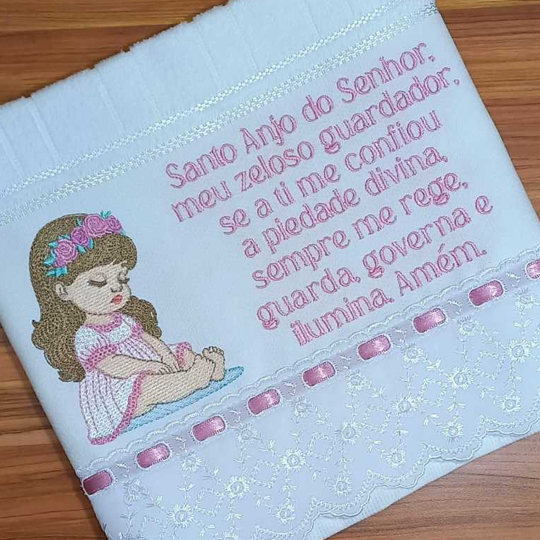TOALHA DE BOCA ORAÇÃO SANTO ANJO BORDADA À MÁQUINA.*****ENVIO IMEDIATO***