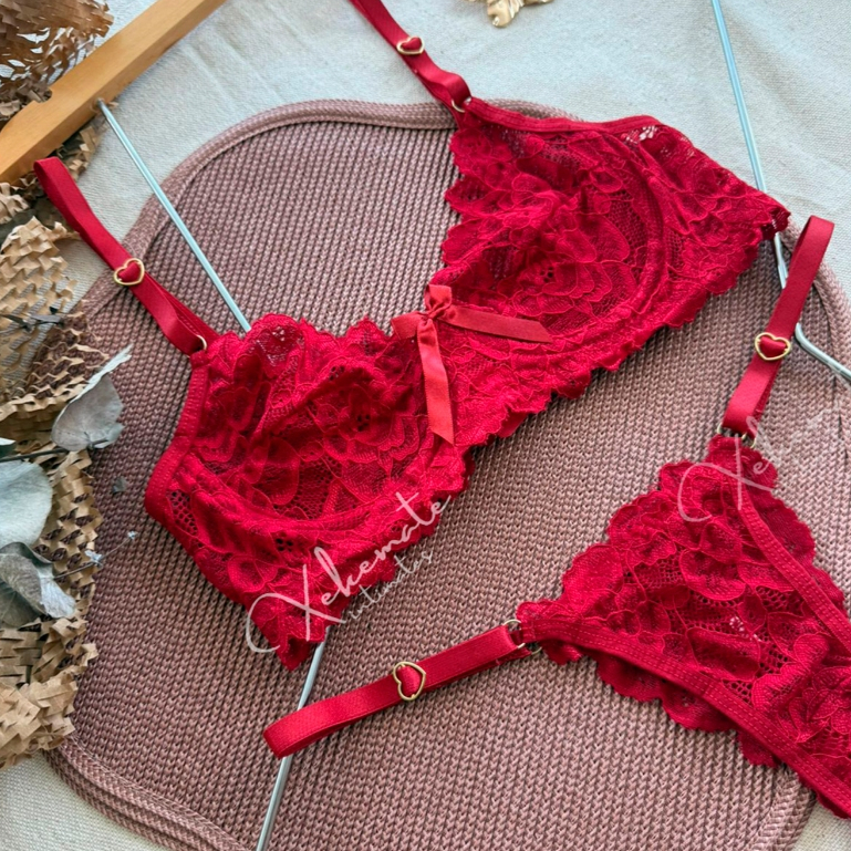 Conjunto de Lingerie Sexy Sem Bojo com Aro Renda Luxo com Regulagem de Coração Dourada Exclusiva