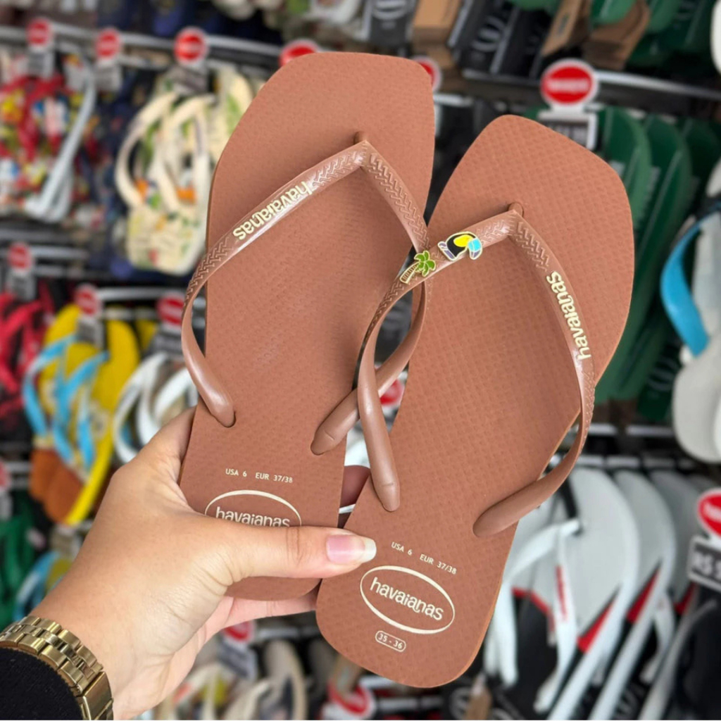 Havaianas Slim Square Logo Pop + Pin Tucano e Coqueiro