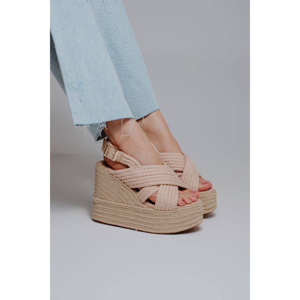 By Mariah | Sandália Anabela Plataforma Alta | Tiras Trançadas | Solado de Corda