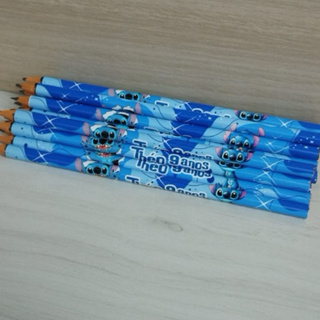25 lembrancinha lápis personalizado para festa infantil Stitch azul em Oferta na Shopee