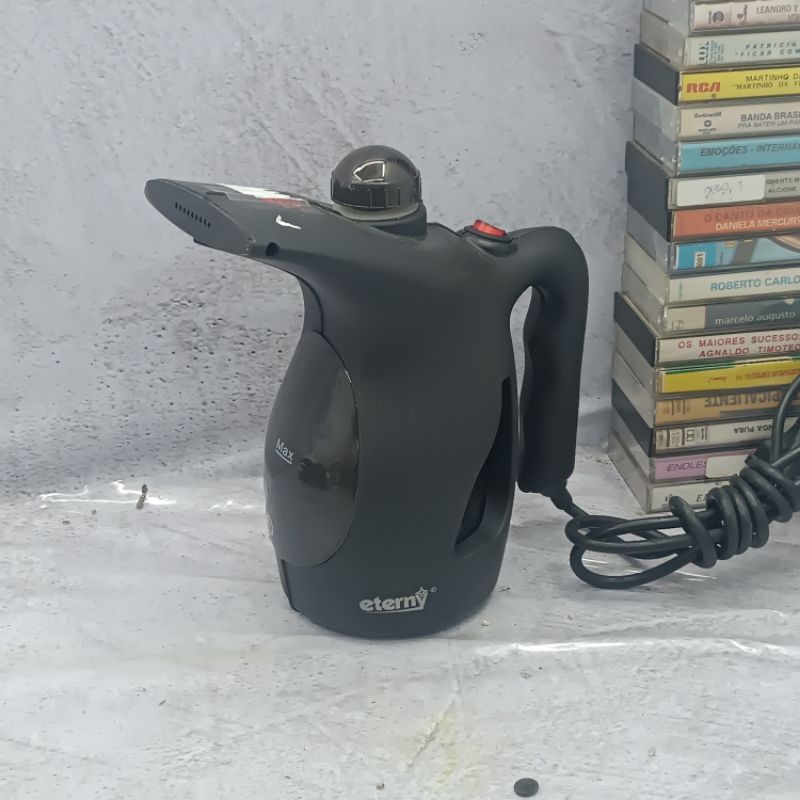 Vaporizador de Roupas compacto Eterny 450ml (usado)