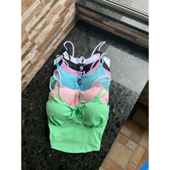 Cropped com bojo de alcinha tendência verão moda blogueirinha fashion modinha hype calor sol praia