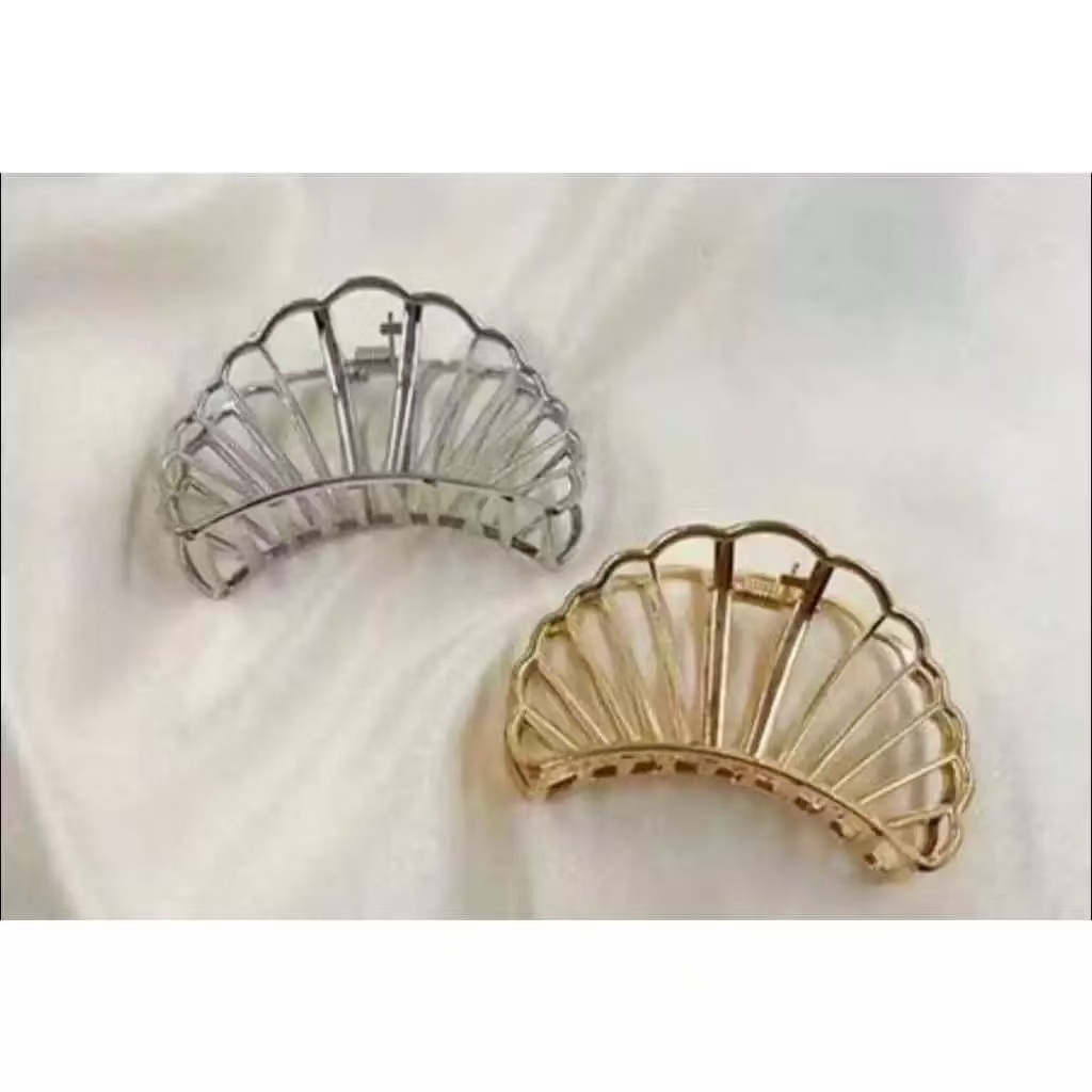 Prendedor De Cabelo Piranha Presilha Concha Metal Moda Luxo em Oferta na Shopee