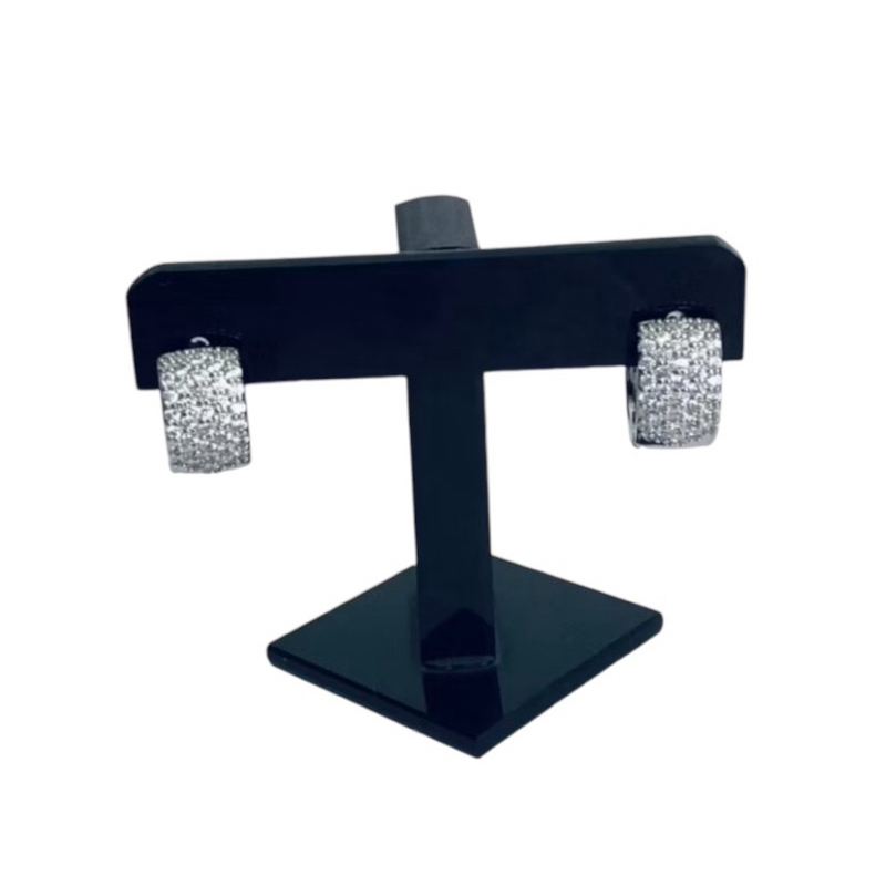 Brinco Masculino Cravejado Pequeno: Onde Comprar | BuscaProdutos