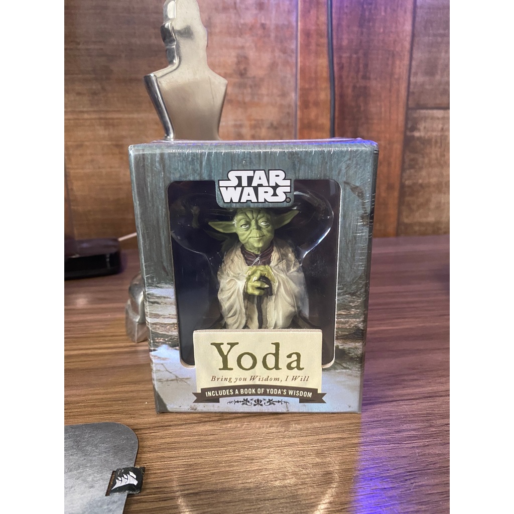 Boneco Colecionavel Livro Star Wars – Yoda: Bring You Wisdom, I Will (1ª Edição)