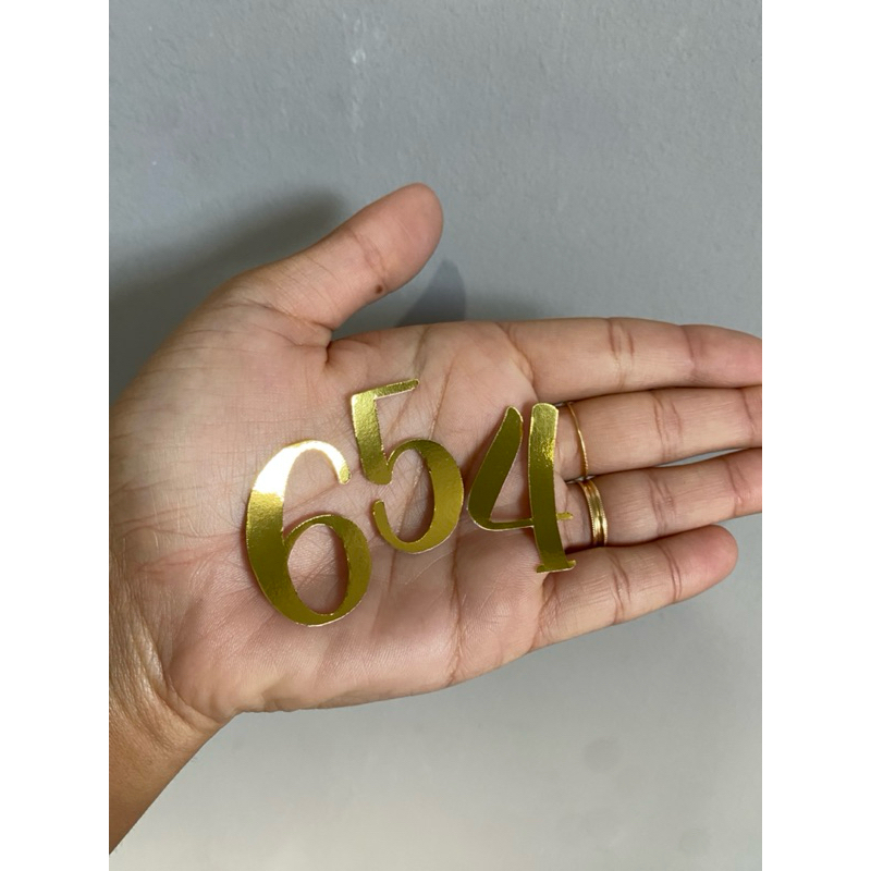 30 Aplique Número Dourado Laminado Espelhado para Lembrancinha