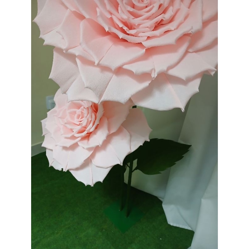 2 Rosas mãe e filha para decoração de interiores, decoração de igrejas,  decoração em geral, somente as flores