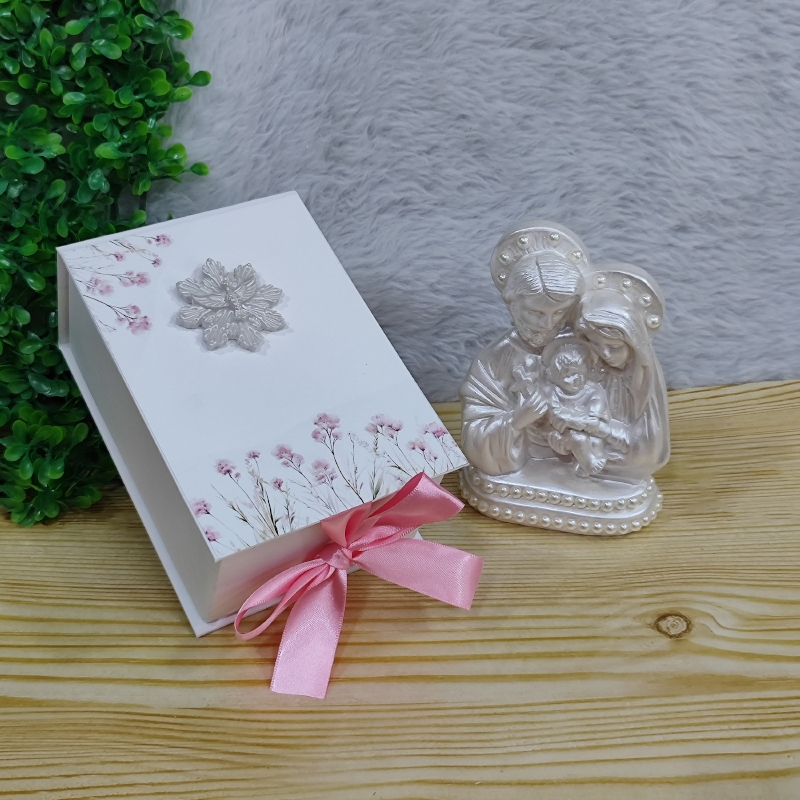 CAIXA CONVITE PARA PADRINHOS DE BATISMO COM SAGRADA FAMÍLIA DE 14 CM EM PINTURA PÉROLA em Oferta na Shopee