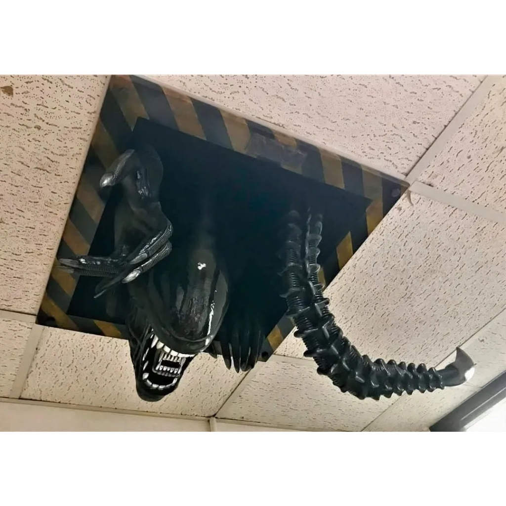 Alien de Parede Decoração Ornamentação Predador Com Fita para Colagem