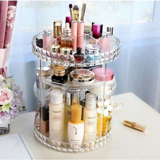 🔥 _ORGANIZADOR GIRATÓRIO PRÁTICO E ESTILOSO! 💄✨_  
_Organizador Giratório 360º Para Maquiagem_  
✅ Mantenha seus produtos de beleza sempre à mão  
✅ Design em acrílico que combina com qualquer decoração  
✅ Ideal para penteadeiras e mesas, ótimo para aces