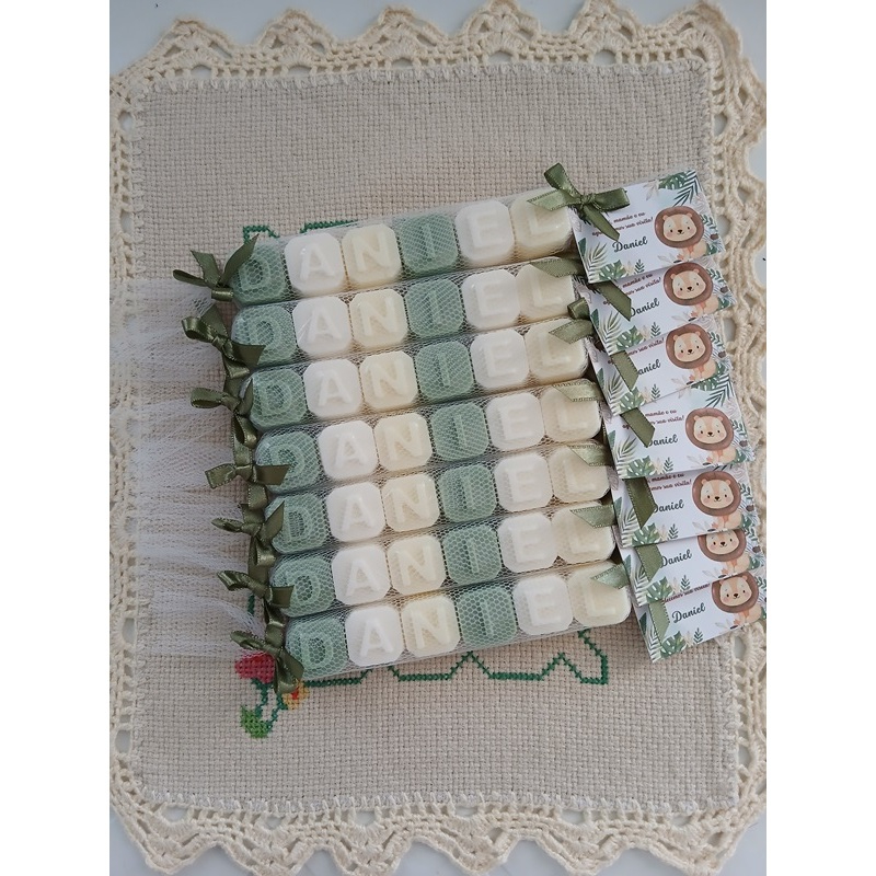 Kit 30 e 40 Lembrancinhas mini sabonete - nomes/letras