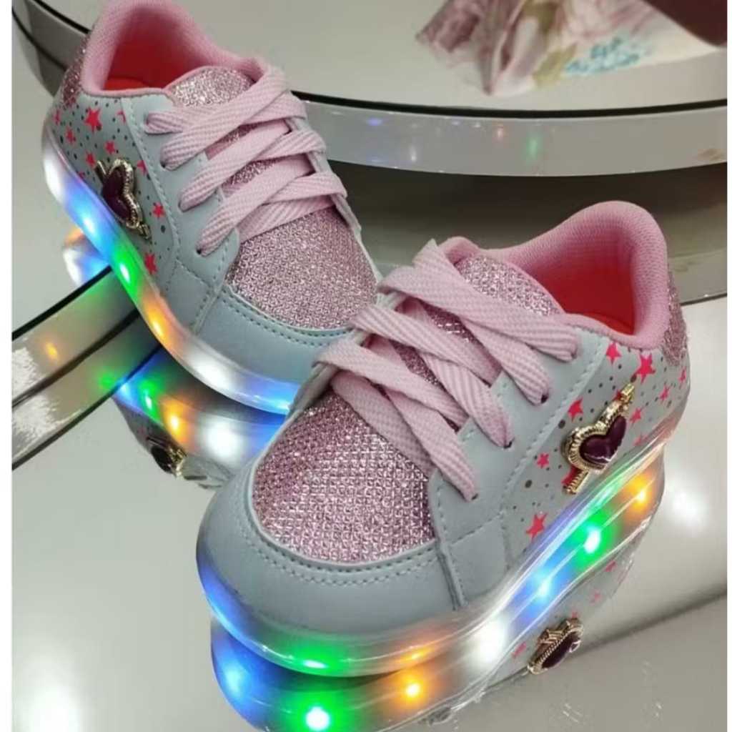Tênis infantil feminino Branco com Estrelas de LED Confortável