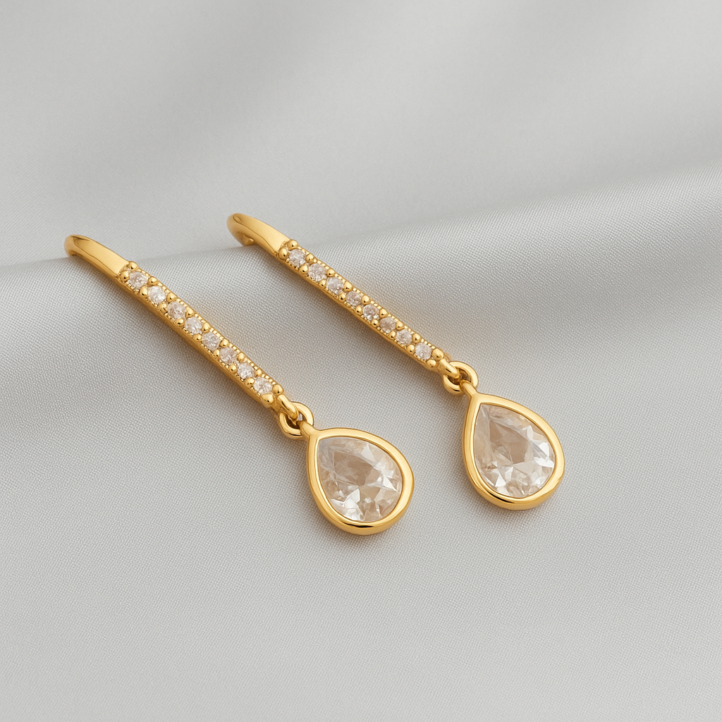 Brinco Feminino com Pedra em Formato de Gota e Zircônias Brilhantes Banhado A Ouro 18K