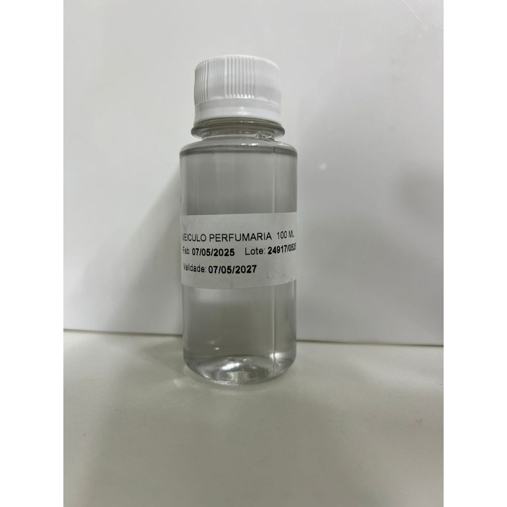 BASE DE PERFUMARIA 100 ML PARA ELABORAÇÃO DE PERFUMES OU AROMATIZADORES