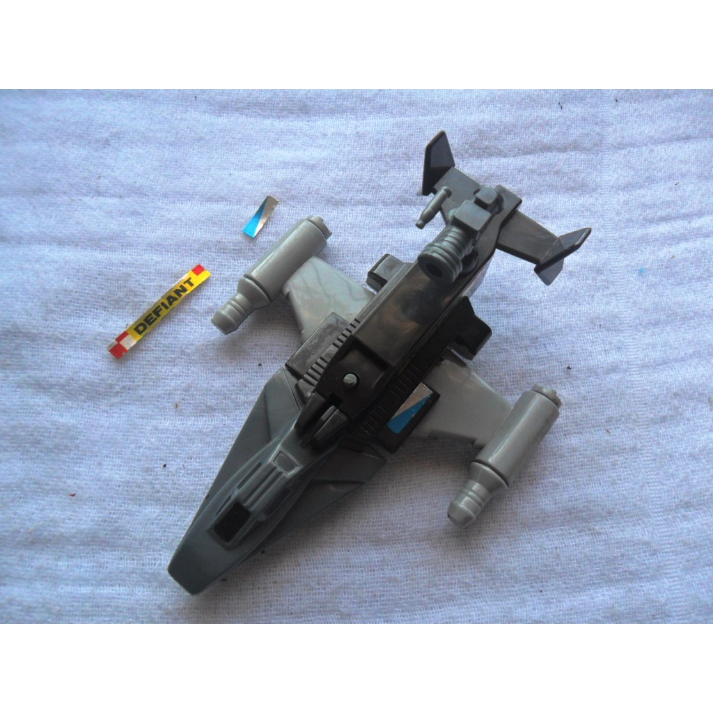 MINIATURA NAVE ESPACIAL DEFIANT - ANOS 1980 - 1990 - NAVE DE GUERRA MARCA GULLIVER 12 CM COMPRIMENTO