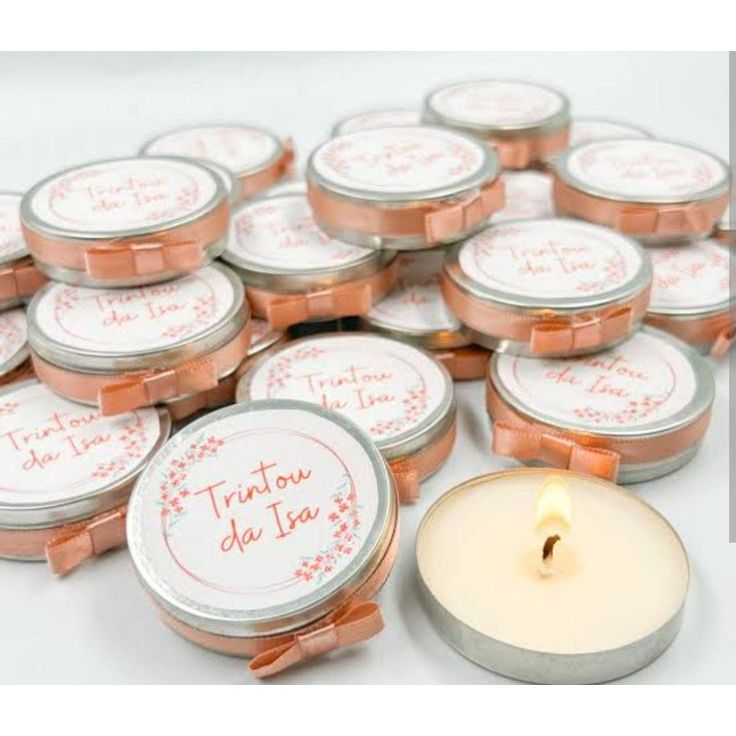 Kit Mini Velas Aromáticas na Latinha Personalizada/ Lembrancinha de Batizado Casamento Formatura