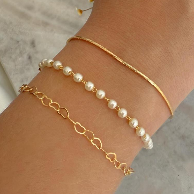 Pulseiras Feminina TRIPLA Fio Pérola Coração Banhada Ouro 18K