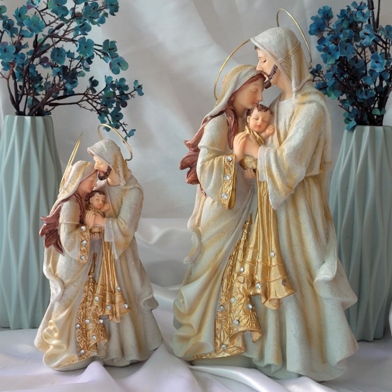 Imagem Sagrada Família Afetuosa 30cm/20cm com Auréola e Manto Decorado em resina importada em Oferta na Shopee