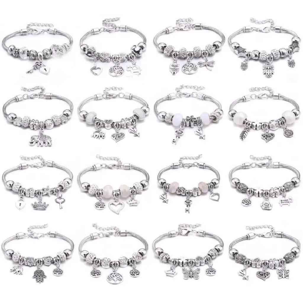 Kit 1- 3 Pulseira kit com 1ou 3 pc Pulseira Berloques Prata Estilo Feminina Presente moda/Modelo aleatório em Oferta na Shopee