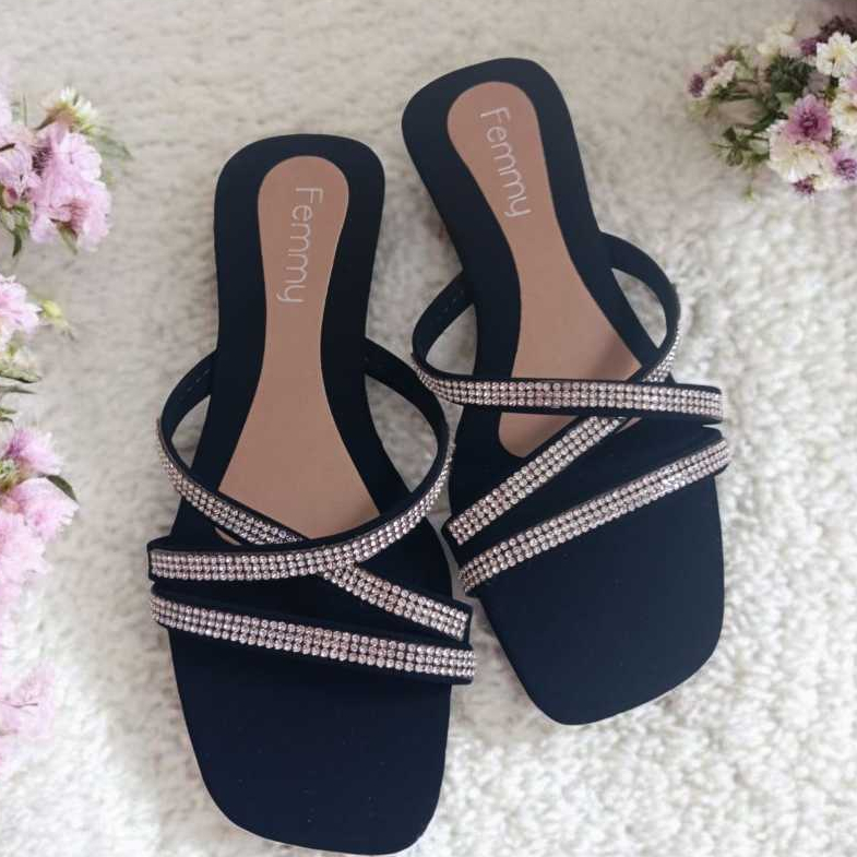 Rasteirinha Linda Sandália rasteira cruzada brilhosa strass antiderrapante Femmy 04