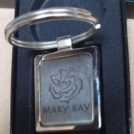 Chaveiro de aço escovado personalizado mary kay
