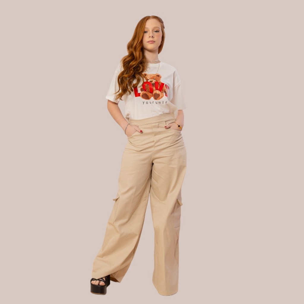 Conjunto Juvenil Feminino T-shirt Estampada + Calça Wide Leg Nude Estilosa