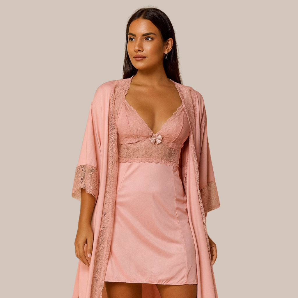 Camisola Sensual Feminina com Detalhes em Renda + Robe em Microfibra com Renda PAULA.