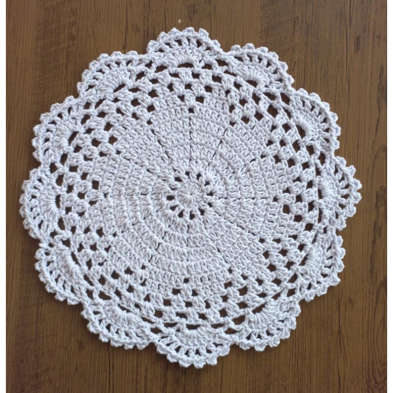 Toalhinhas de croche,1 peça entre33 a 34cm.Leia a descrição antes da compra — imagem 2 de 2