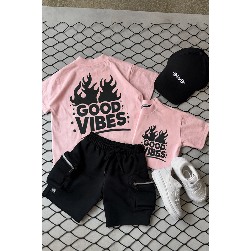 Conjunto Infantil Masculino Streetwear Oversized Moderno –MALHA LEVE,Forma Grande |camisa rosa fogo+ falcon preta