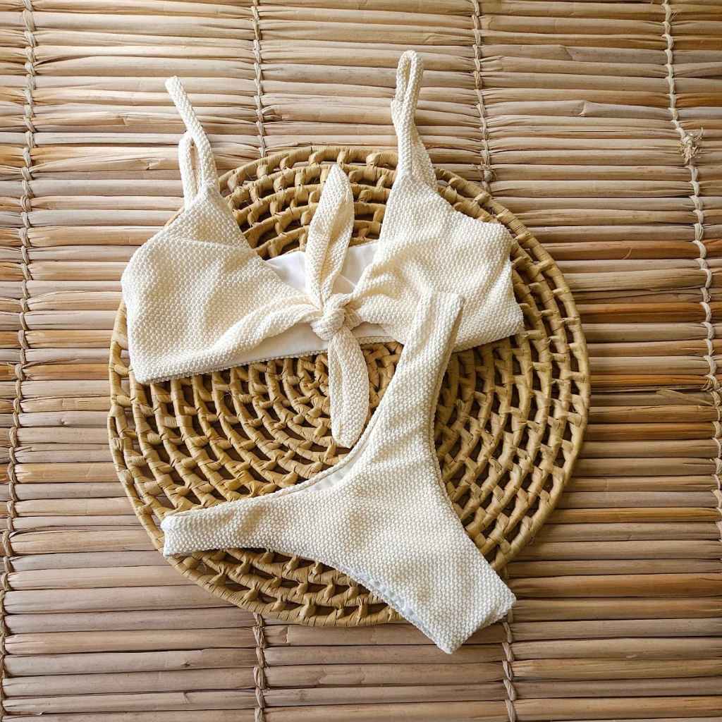 Biquíni Asa Delta   com top amarração  na frente Texturizado –feito em tecido  carmel  poliamida  uv em Oferta na Shopee