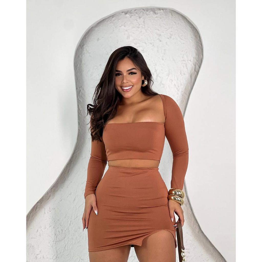 Conjunto gringa saia fenda curta cropped tomara que caia manga longa com bojo em Oferta na Shopee