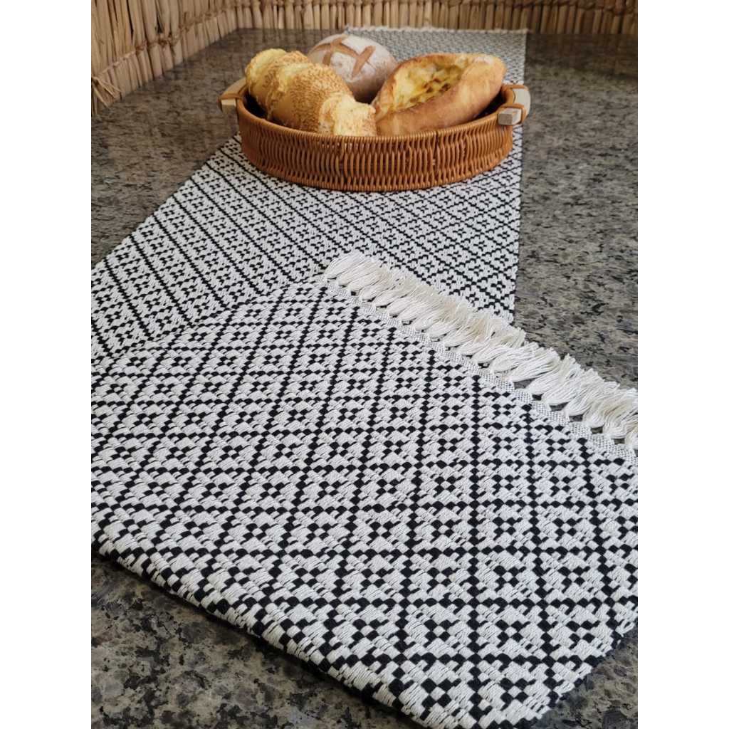 Caminho de Mesa Coroa – Artesanal e Sofisticado