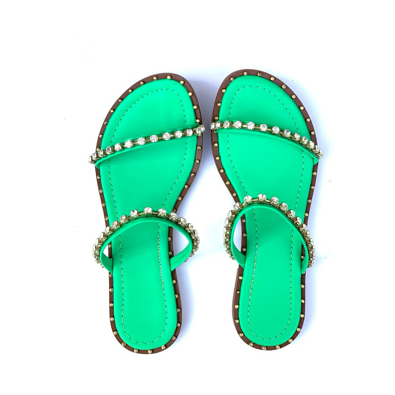 O que é Rasteiras com Pedras e Strass? Guia e Onde Comprar | BuscaProdutos